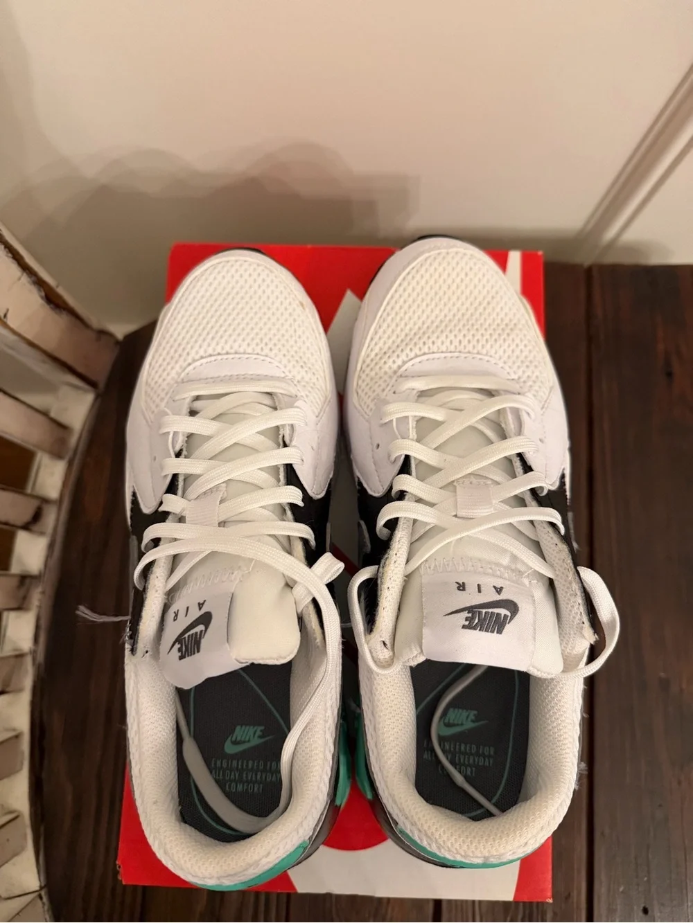 Nike Air Max in White, Black & Mint
